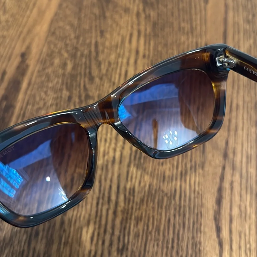 Tom Ford Celina Brown Tortoise Shell Sunglasses - Picture 10 of 16